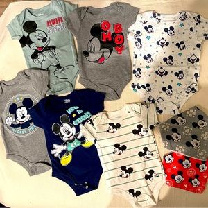 Baby onesies and bibs